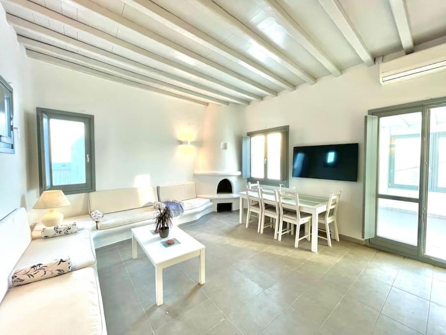 Villa Lalu Mykonos - Sunset - 3 Ensuite Br, 140sqm, 2022 Renovated *